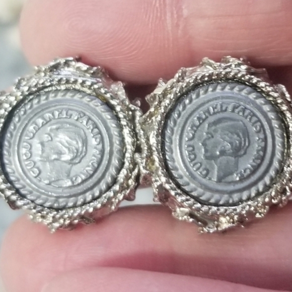 Jewelry - Vintage Fashion Earrings